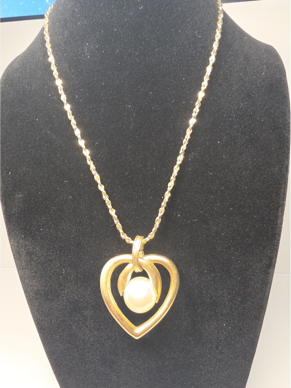 Gold Tone Wavy Open Heart Pendant Necklace 36"